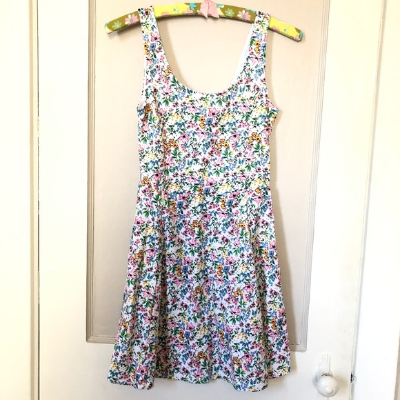 H&M Dresses & Skirts - H&M White Floral Sleeveless Skater Dress